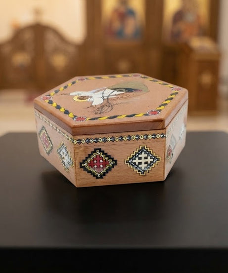 درج بخور خشبي يوطا من دير المحرق